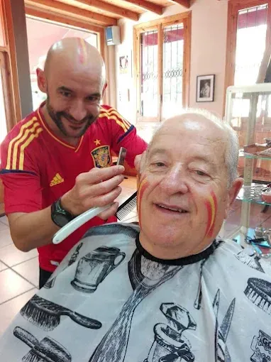 Escena de barbería del caso Nieto Rubén Barbero